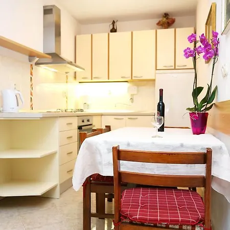 Pisak 2743a Apartamento Gornji Dolac